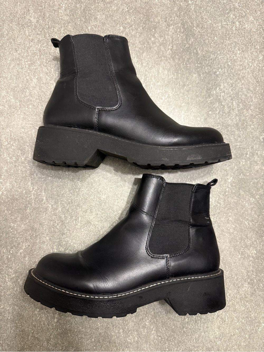 EUC Madden Girl Women’s Cindyy Chelsea Boot Black Size 8.5